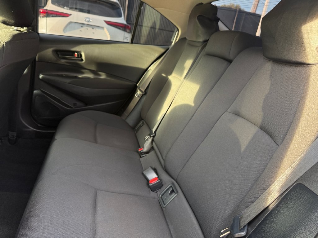 Used 2025 Toyota Corolla LE FWD image 25