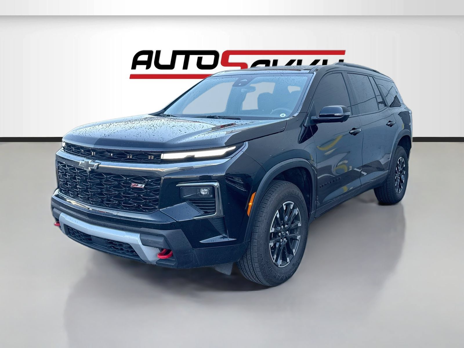 Used 2024 Chevrolet Traverse Z71 AWD/4WD image 3