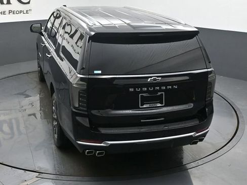 New 2026 Chevrolet Suburban High Country AWD/4WD image 36