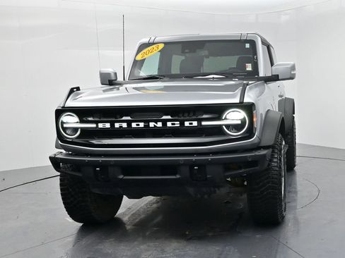 Used 2023 Ford Bronco Outer Banks w/ Sasquatch Package image 3