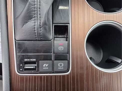 Used 2022 Toyota Sienna LE image 23