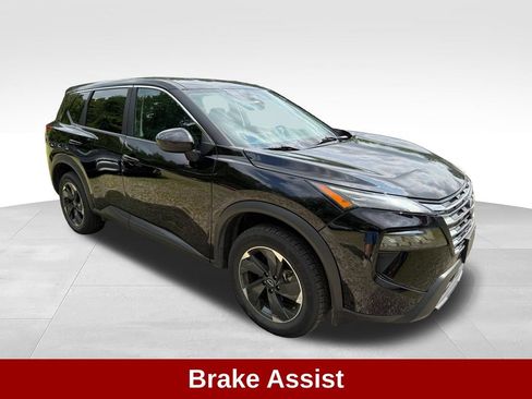 Used 2024 Nissan Rogue SV AWD/4WD image 9