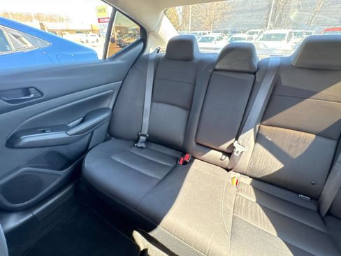 Used 2025 Nissan Altima 2.5 SV FWD image 14