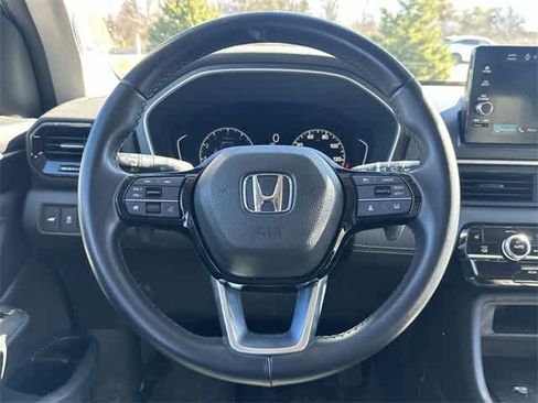 Used 2023 Honda Pilot Touring image 8