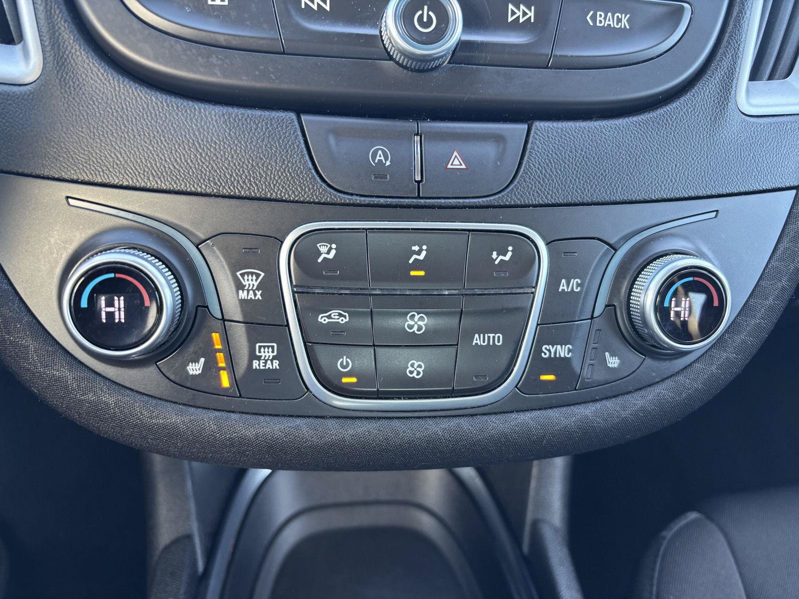 Used 2024 Chevrolet Malibu LT FWD image 27