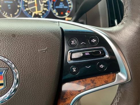 Used 2015 Cadillac Escalade ESV Premium image 17