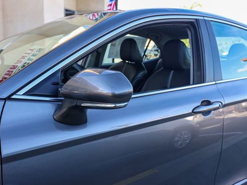 Used 2023 Toyota Camry SE image 12