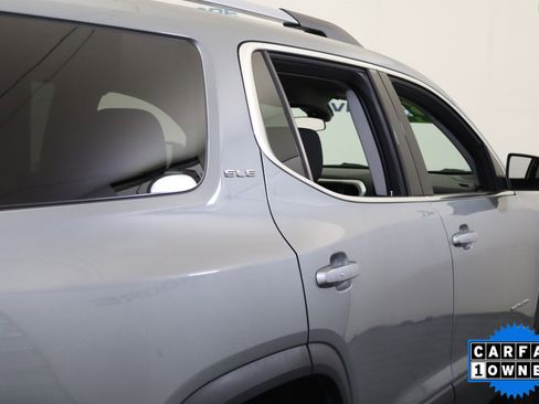 Used 2023 GMC Acadia SLE w/ Driver Convenience Package image 6