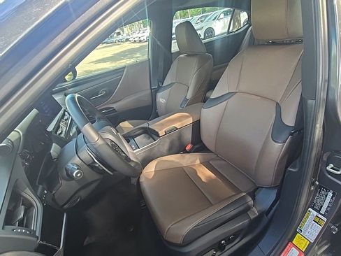 Used 2023 Lexus ES 350 w/ Accessory Package (Z2) image 16