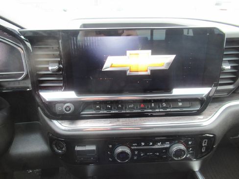 Certified 2024 Chevrolet Silverado 1500 LTZ image 12