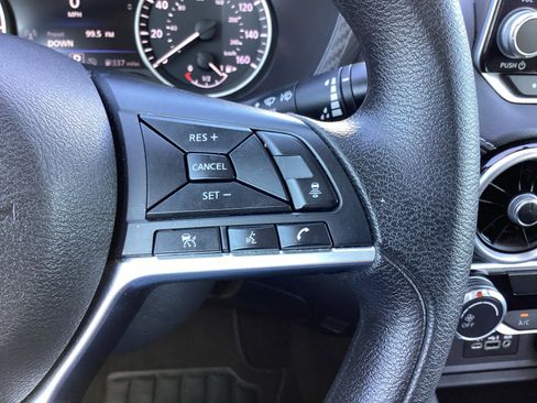 Used 2024 Nissan Sentra SV image 6