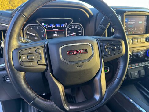 Used 2022 GMC Sierra 2500 AT4 w/ AT4 Premium Plus Package image 16