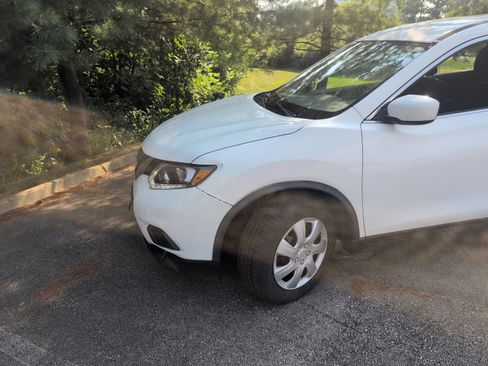 Used 2016 Nissan Rogue S FWD image 11