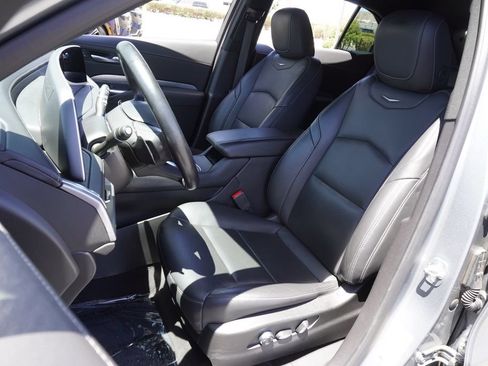 Certified 2025 Cadillac XT4 Premium Luxury FWD image 15