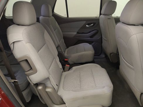 Used 2020 Chevrolet Traverse LT FWD image 19