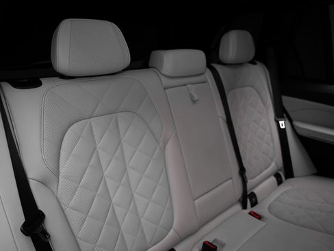Used 2024 BMW X5 sDrive40i w/ M Sport Package RWD image 68