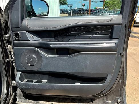 Used 2020 Ford Expedition Platinum image 23