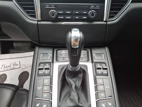 Used 2018 Porsche Macan S AWD/4WD image 25