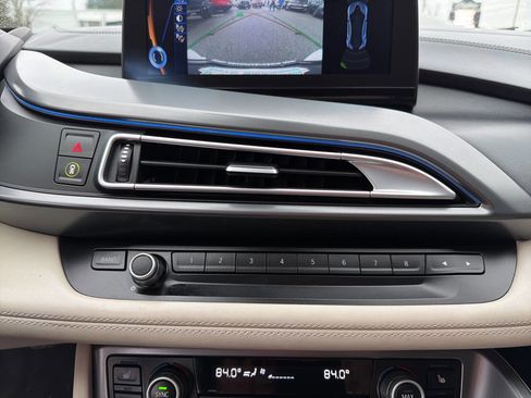Used 2015 BMW i8 image 23
