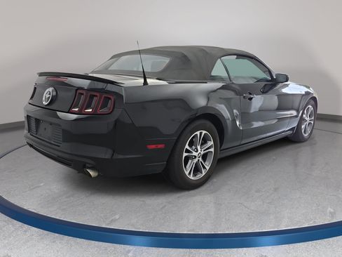 Used 2014 Ford Mustang Premium RWD image 5
