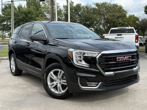 Used 2024 GMC Terrain SLE AWD/4WD image 2