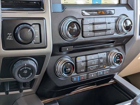 Used 2018 Ford F150 Lariat w/ Equipment Group 502A Luxury image 15