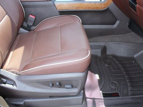 Used 2016 Chevrolet Silverado 1500 High Country image 17