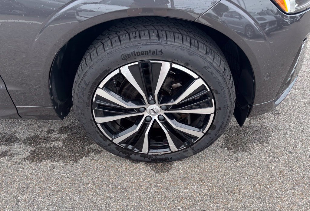 Certified 2023 Volvo XC60 B5 Plus w/ Climate Package AWD/4WD image 34