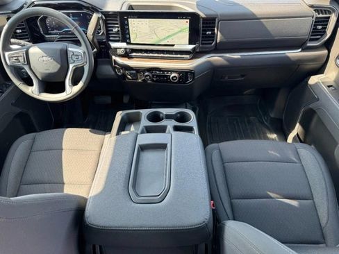Used 2025 Chevrolet Silverado 1500 RST w/ Z71 Off-Road Package AWD/4WD image 11