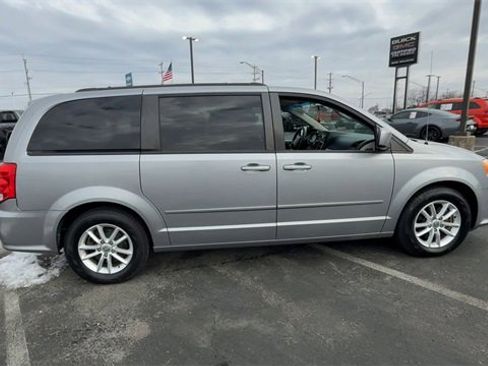 Used 2014 Dodge Grand Caravan SXT image 9