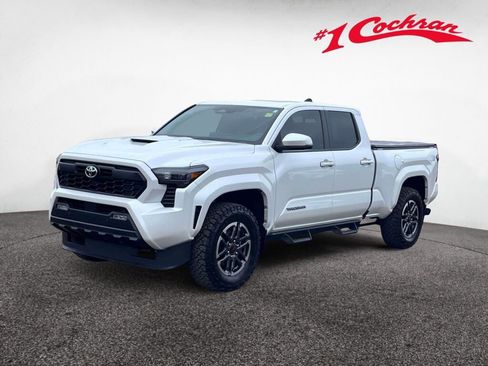Used 2024 Toyota Tacoma TRD Sport w/ TRD Sport Upgrade Package AWD/4WD image 11