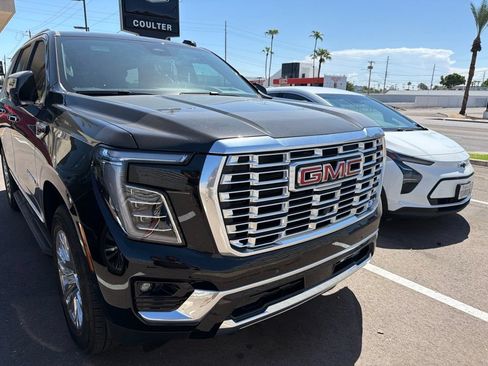 Used 2026 GMC Yukon Denali AWD/4WD image 7