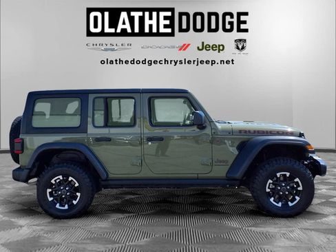Used 2025 Jeep Wrangler Unlimited Rubicon AWD/4WD image 28