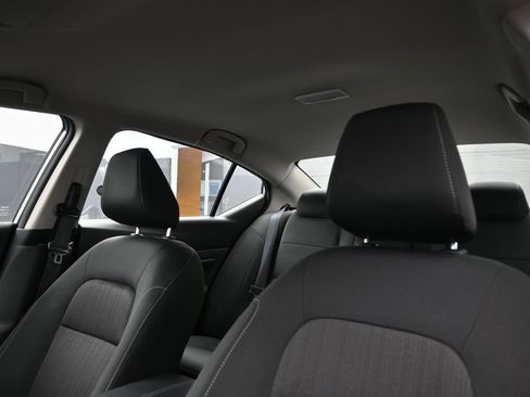 Used 2026 Nissan Altima 2.5 SV FWD image 2