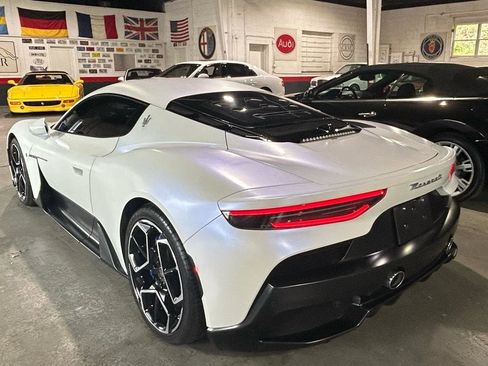 Used 2022 Maserati MC20 Coupe RWD image 3