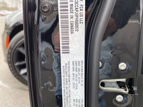 Used 2023 Chrysler 300 C RWD image 37
