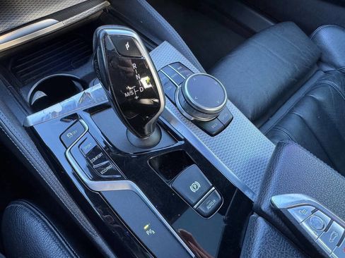 Used 2019 BMW 530i xDrive w/ M Sport Package image 14