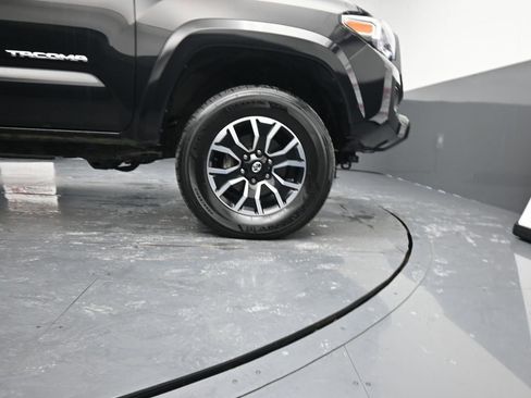 Used 2023 Toyota Tacoma TRD Sport image 11