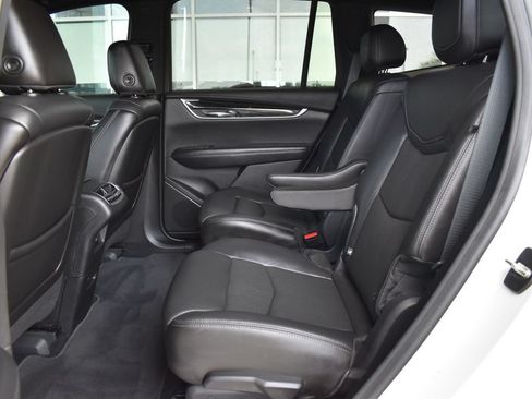 Used 2020 Cadillac XT6 Premium Luxury FWD image 15