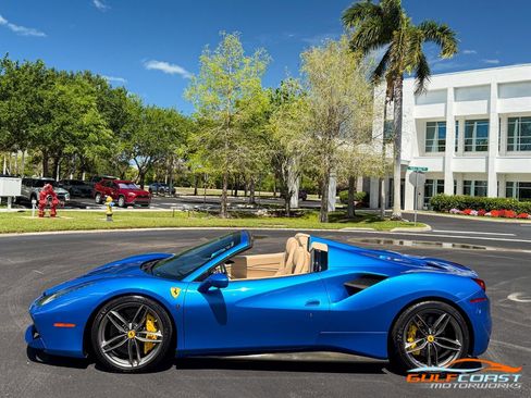 Used 2017 Ferrari 488 Spider image 44