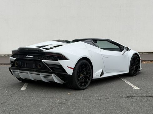 Used 2024 Lamborghini Huracan EVO image 6