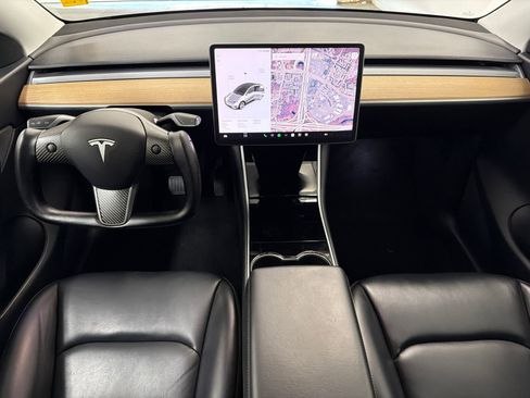 Used 2021 Tesla Model Y Long Range image 18