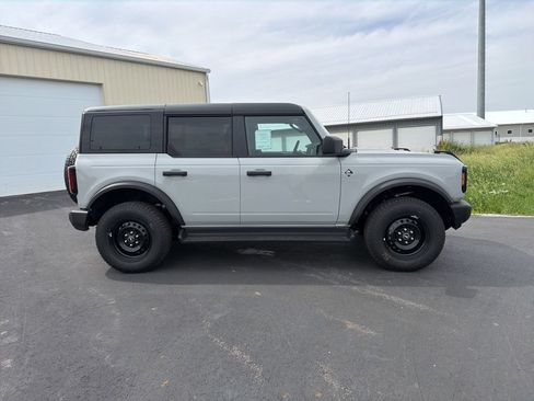New 2026 Ford Bronco Outer Banks AWD/4WD image 2