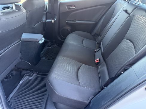 Used 2022 Toyota Prius LE AWD/4WD image 21