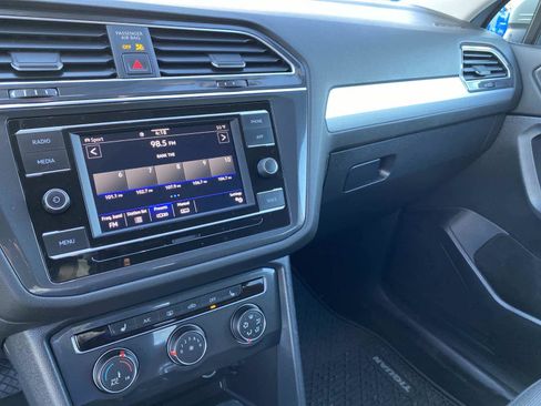 Used 2022 Volkswagen Tiguan S image 28