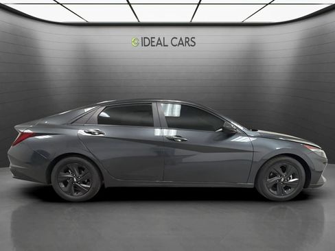 Used 2021 Hyundai Elantra SEL w/ Convenience Package FWD image 2