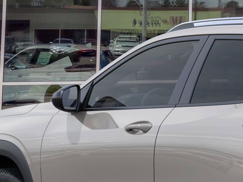 New 2026 Chevrolet Trax ACTIV FWD image 12