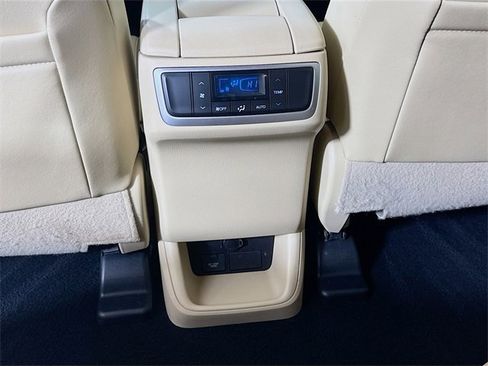 Certified 2016 Toyota Highlander XLE image 26