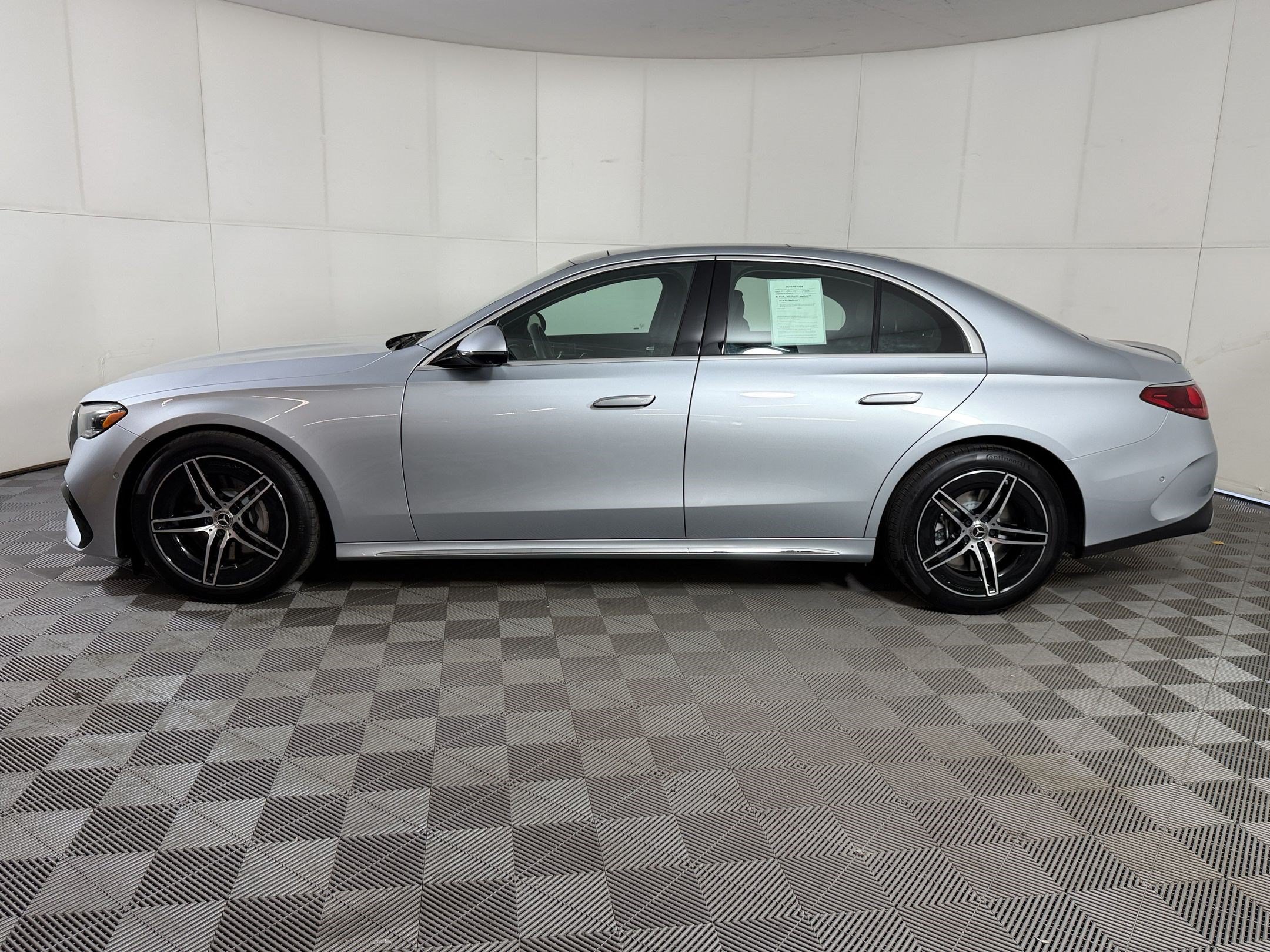 Used 2026 Mercedes-Benz E 450 4MATIC Sedan image 2