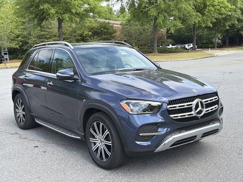 Certified 2025 Mercedes-Benz GLE 450 4MATIC image 2